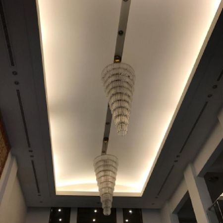Embassy Inn, カラチ エクステリア 写真