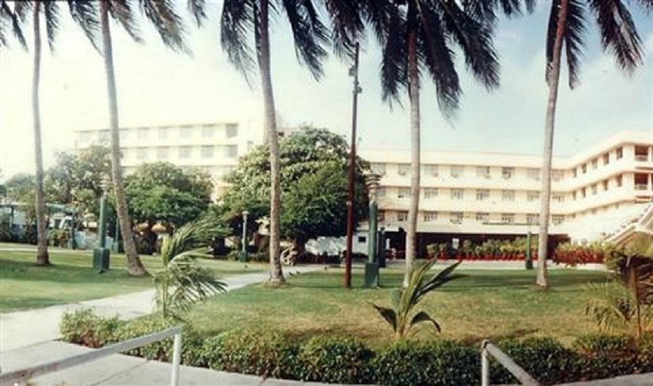 Embassy Inn, カラチ エクステリア 写真