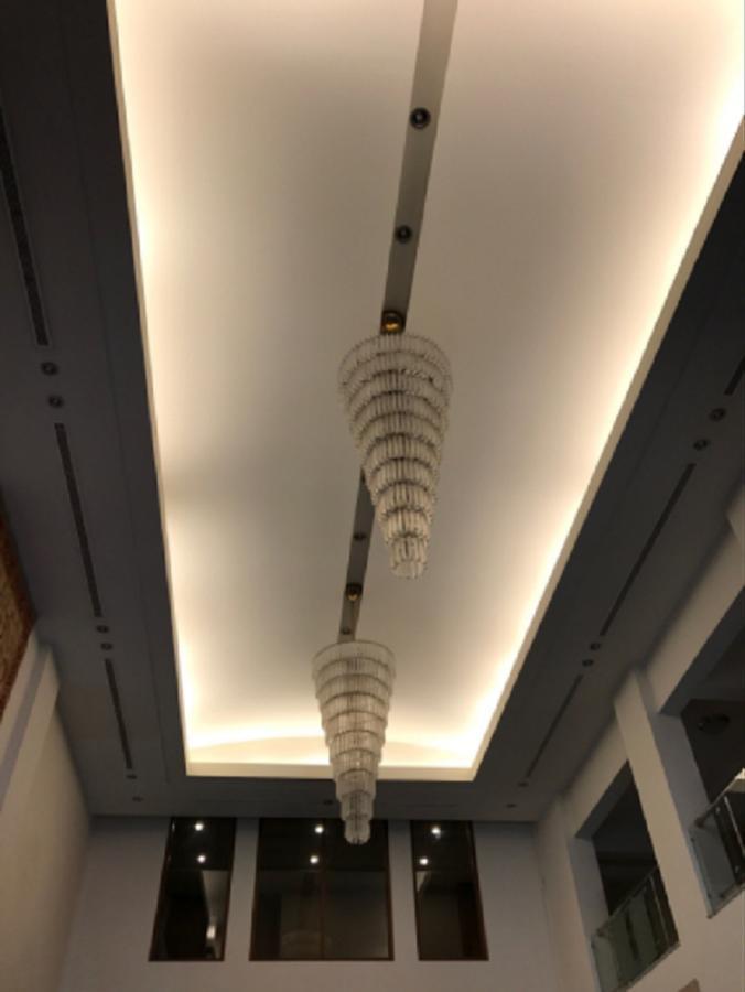 Embassy Inn, カラチ エクステリア 写真