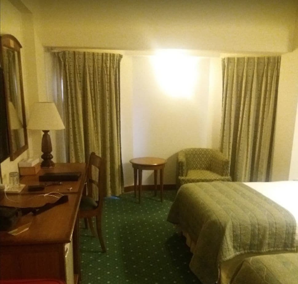 Embassy Inn, カラチ エクステリア 写真