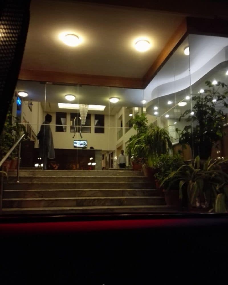 Embassy Inn, カラチ エクステリア 写真