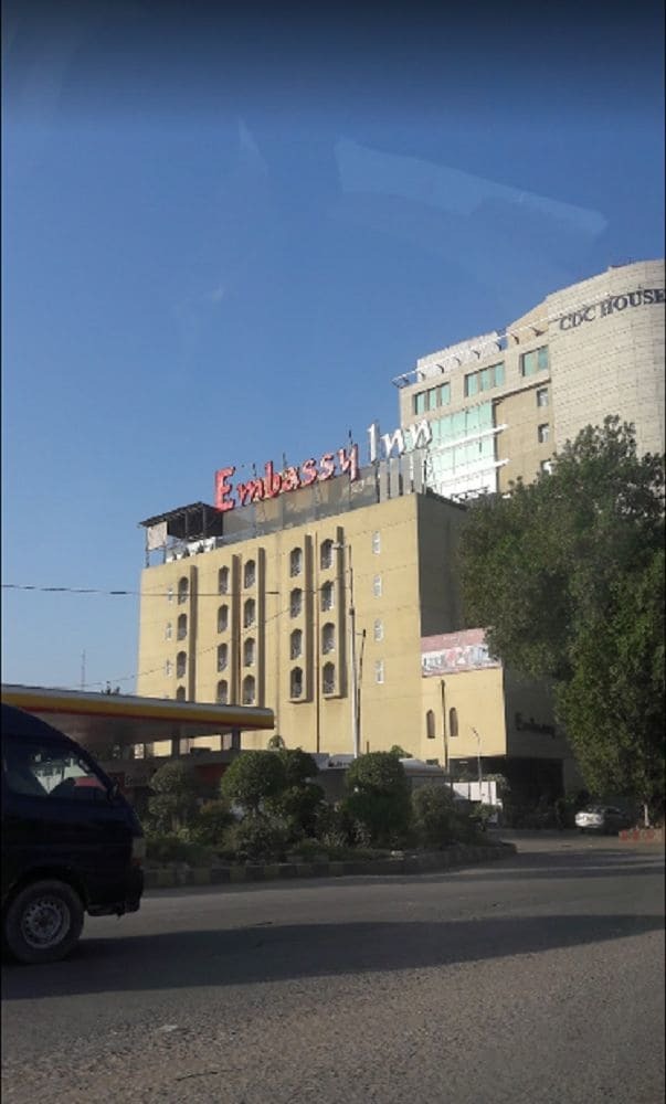 Embassy Inn, カラチ エクステリア 写真
